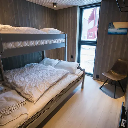 Apartment Opplev Nordlyset Og Bo Ved Sjokanten! Henningsvær